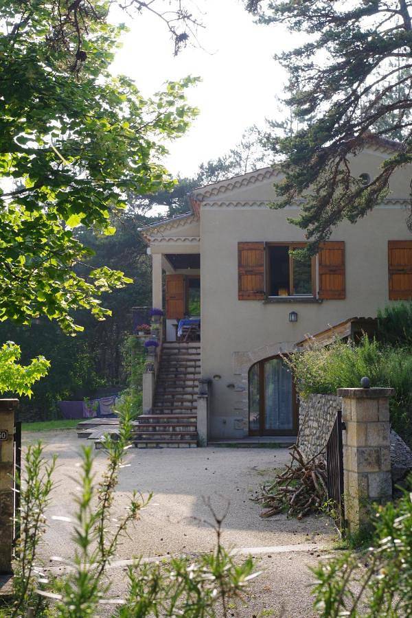 Location de vacances pour 2 personnes, avec vue et jardin à Menglon - 2