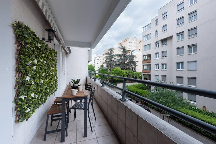 Apartamento entero, Le cinquième ciel - Appt 75m² - Garage privé in Villeurbanne, Lyon region
