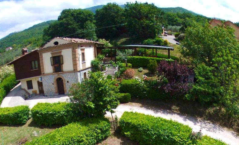 Chambre d’hôte pour 4 personnes, avec jardin à Villa Santa Maria