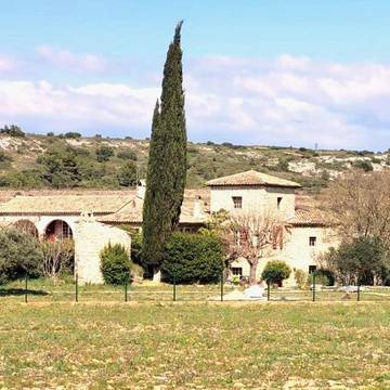 Maison d’hôte pour 2 personnes, avec piscine ainsi que vue et jardin à Pélissanne