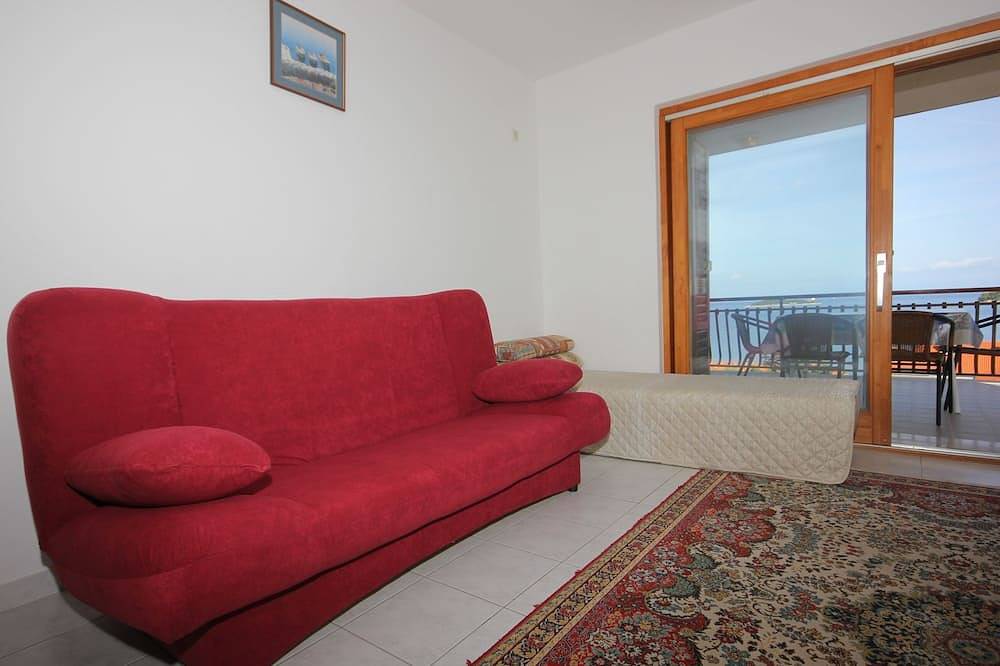 Hel lägenhet, One bedroom apartment with terrace and sea view Vis in Vis Town, Split-Dalmatia guovlu