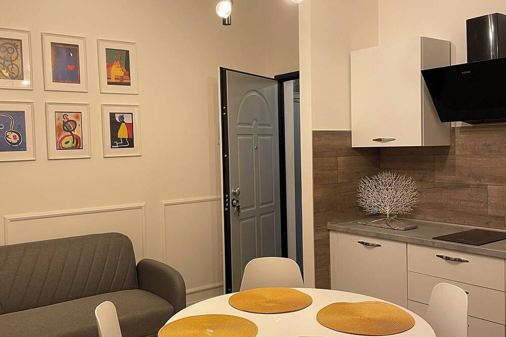 Ganze Wohnung, Alice's House a stone's throw from the sea and the old town of Neptune in Nettuno, Rom Provinz