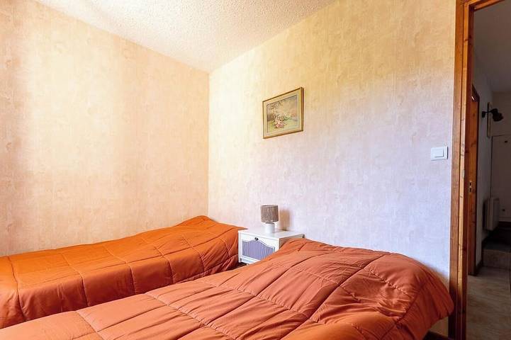 Location de vacances pour 4 personnes, avec jardin à Mareugheol - 3