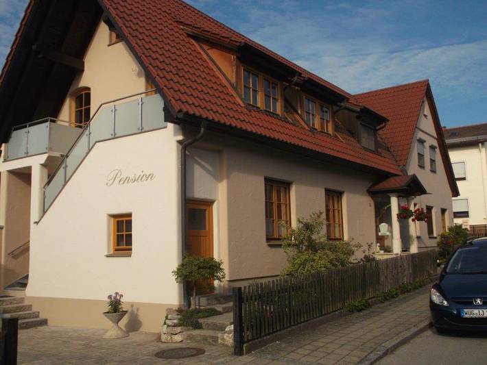 Pension für 2 Personen, mit Terrasse