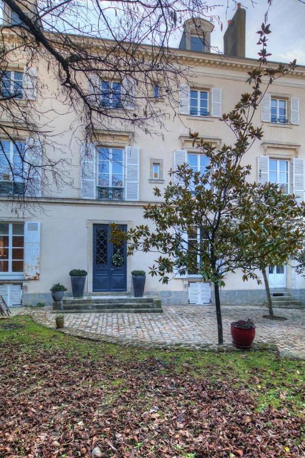 Location de vacances pour 2 personnes, avec piscine ainsi que jacuzzi et jardin à Le Mans - 2