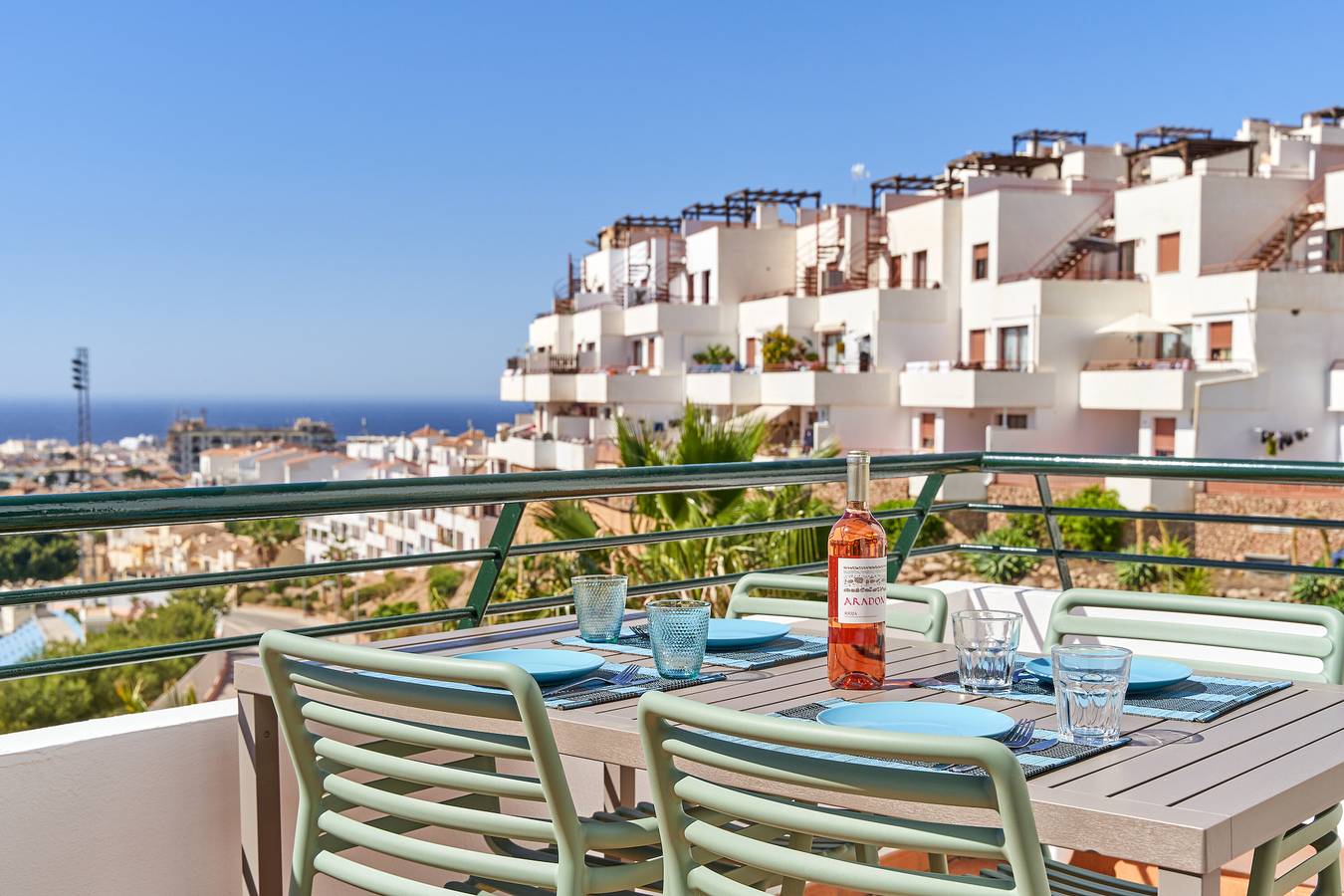 Entire apartment, '2-Bedroom Apartment with Seaview', Wi-Fi and Air Conditioning in Nerja, Costa del Sol