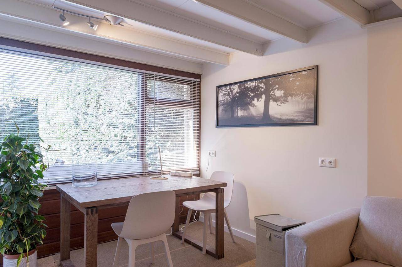 Geheel vakantieappartement, Backroom in Villa with private garden very near Centre and Tue in Eindhoven, Noord-Brabant