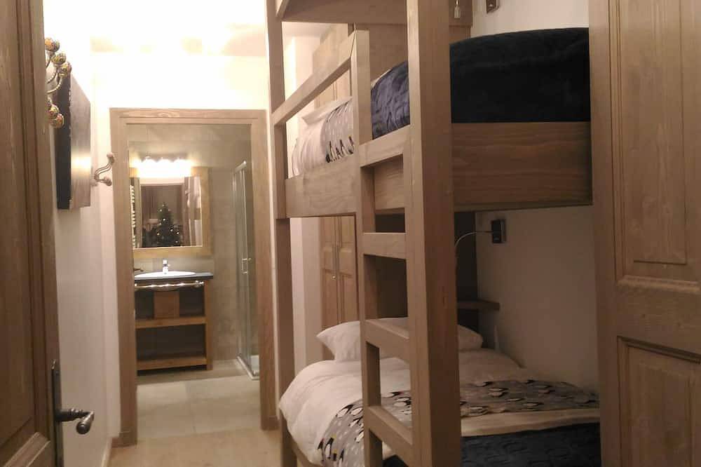 Ganze Wohnung, Apartment für 12 mit Balkon, Kamin und Wlan in La Tania in La Tania, La Perrière