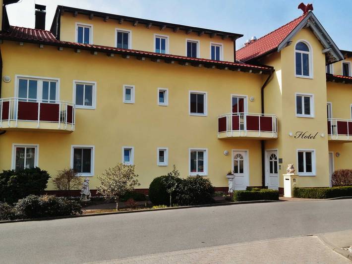 Hotel für 2 Personen, mit Garten und Balkon, kinderfreundlich in Karlshagen - 2