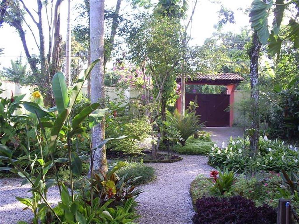 Camburizinho Nahe Der Ponte 100 m vom Strand entfernt, mit 4 Schlafzimmern (2 en-suite) in São Sebastião, Região Metropolitana do Vale do Paraíba e Litoral Norte