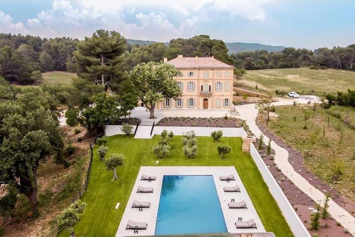 Chalet para 17 personas, con vistas además de piscina y jardín - 1