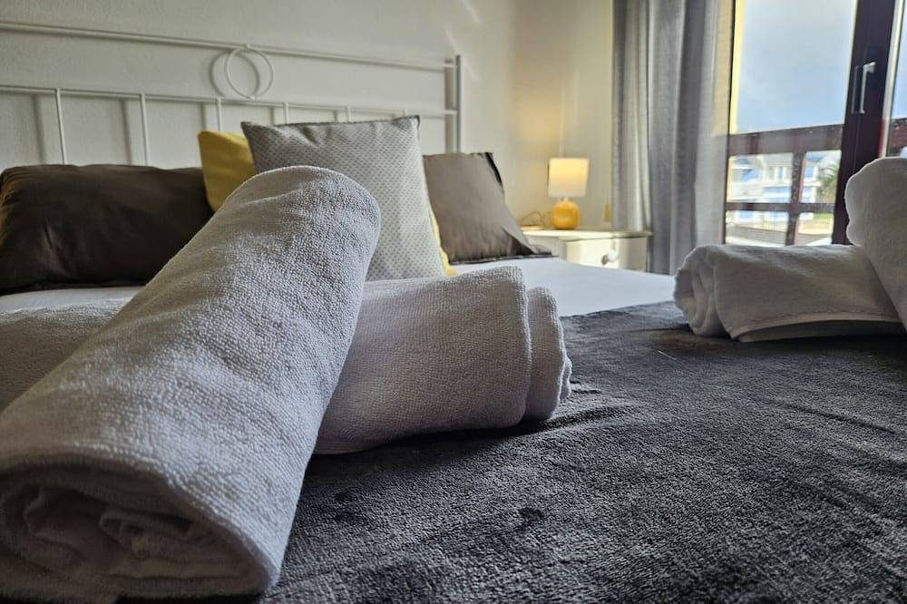 Entire apartment, 31A01 Apartamento Ría Navia El Espín in L'Espín, Coaña