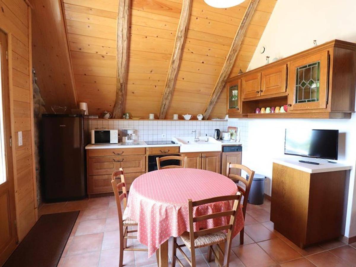 Maison de caractère au cœur des Volcans d'Auvergne, 2 chambres, jardin, pêche - Fr-1-742-129 in Saint-Paul-de-Salers, Parc naturel régional des Volcans d'Auvergne
