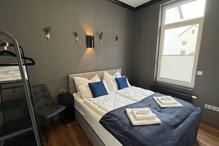 Ganze Wohnung, Kings & Queens - 2Sz - Whirlpool - Garten - Grill - Paarkplatz in Dudenhofen, Rheinebene