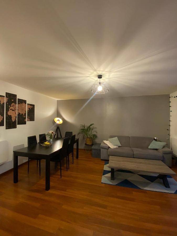 Appartement entier, Two-Bedroom Apartment in Plaisir (Yvelines), Yvelines