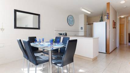 Holiday Apartment for 5 People in Nelson Bay, Hunter Valley, Photo 1