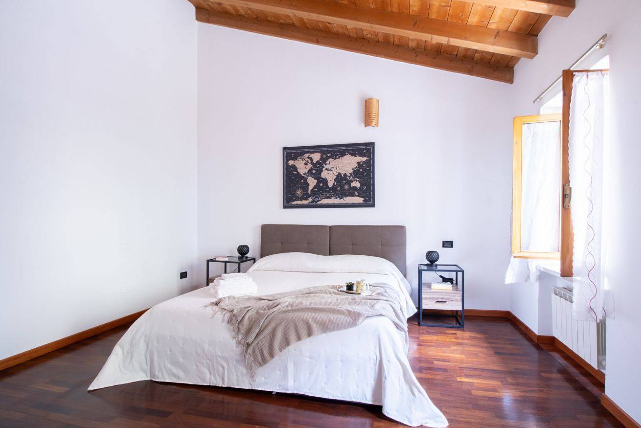 Entire apartment, Guesthost - Cosy Villino with outdoor private area in Verona, Verona Province