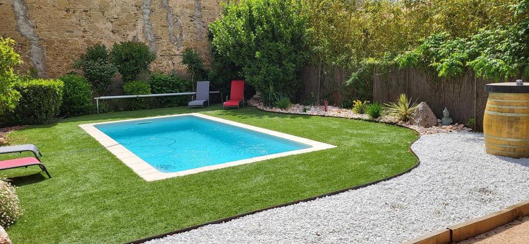 Location de vacances pour 6 personnes, avec jardin et piscine, animaux acceptés à Bassan