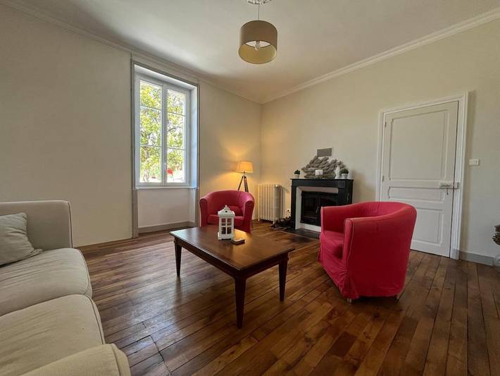 Location de vacances pour 10 personnes, avec vue et terrasse à Moutiers-les-Mauxfaits