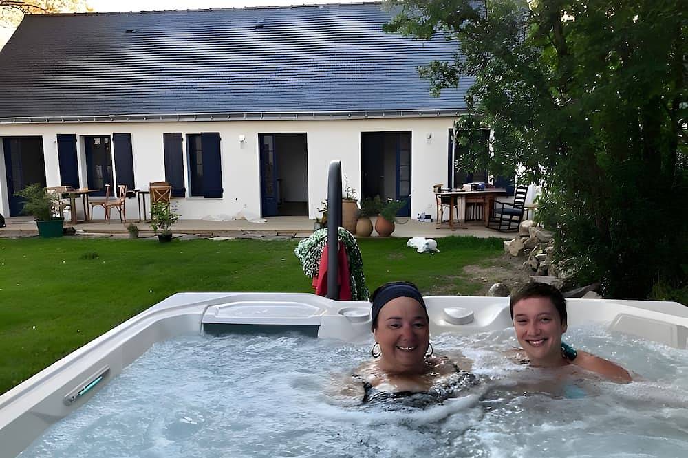 Chambre d’hôtes « Chambre 1 Côté Plage » avec terrasse privée, jardin commun et Wi-Fi in Kerjouanno, Arzon
