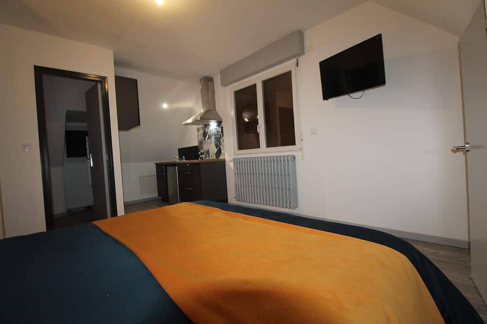Apartamento entero, Studio East private kitchen and bathroom wc  in Loudéac, Côtes-d'Armor