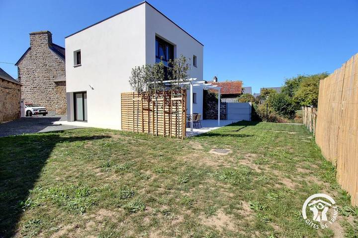 Gîte pour 4 personnes, avec vue et jardin - 1