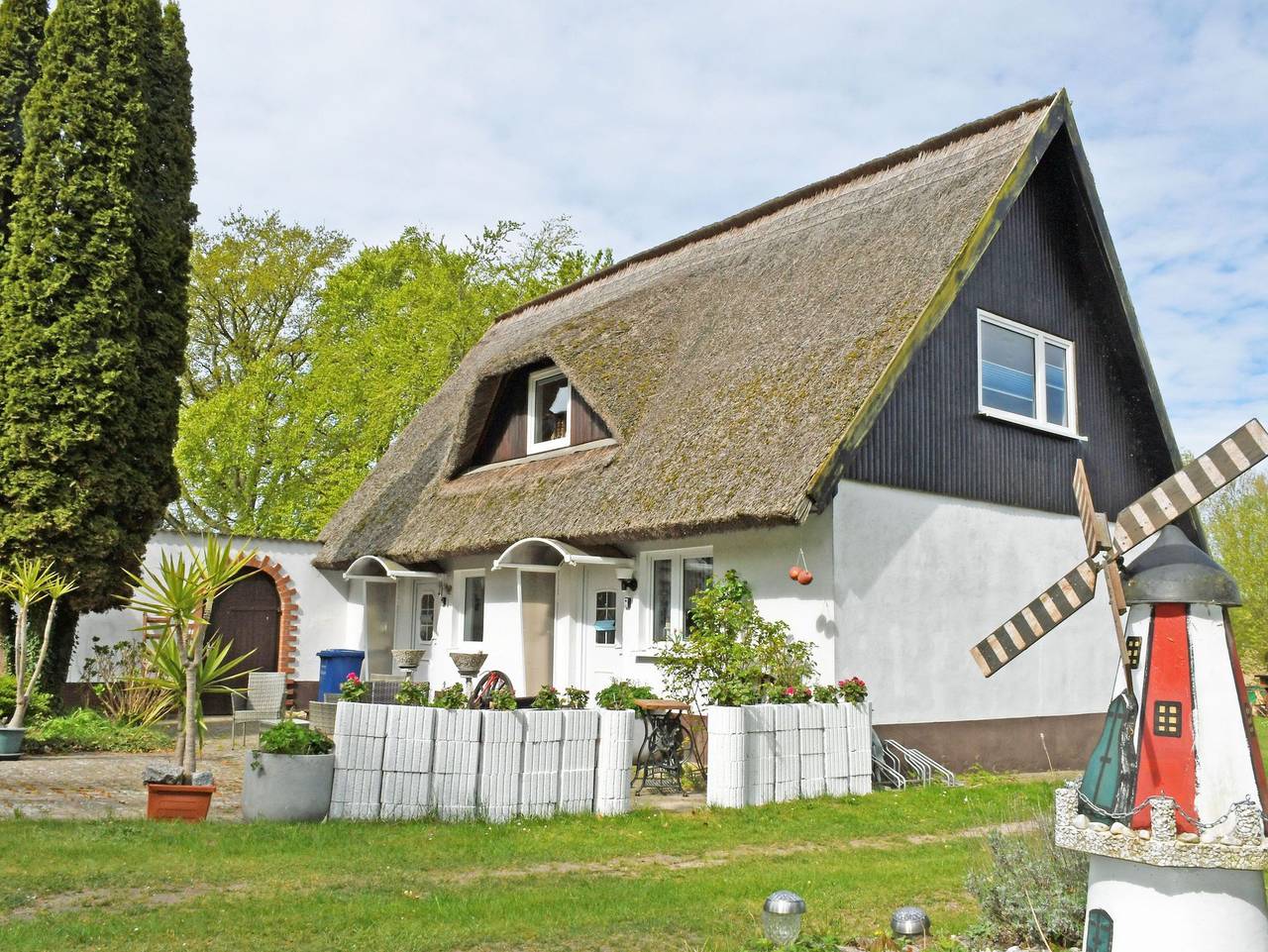 Ganze Ferienwohnung, Urlaub unterm Reetdachhaus am Neuensiener See - Lütte Ferienwohnung unterm Reetdach in Sellin, Rügen