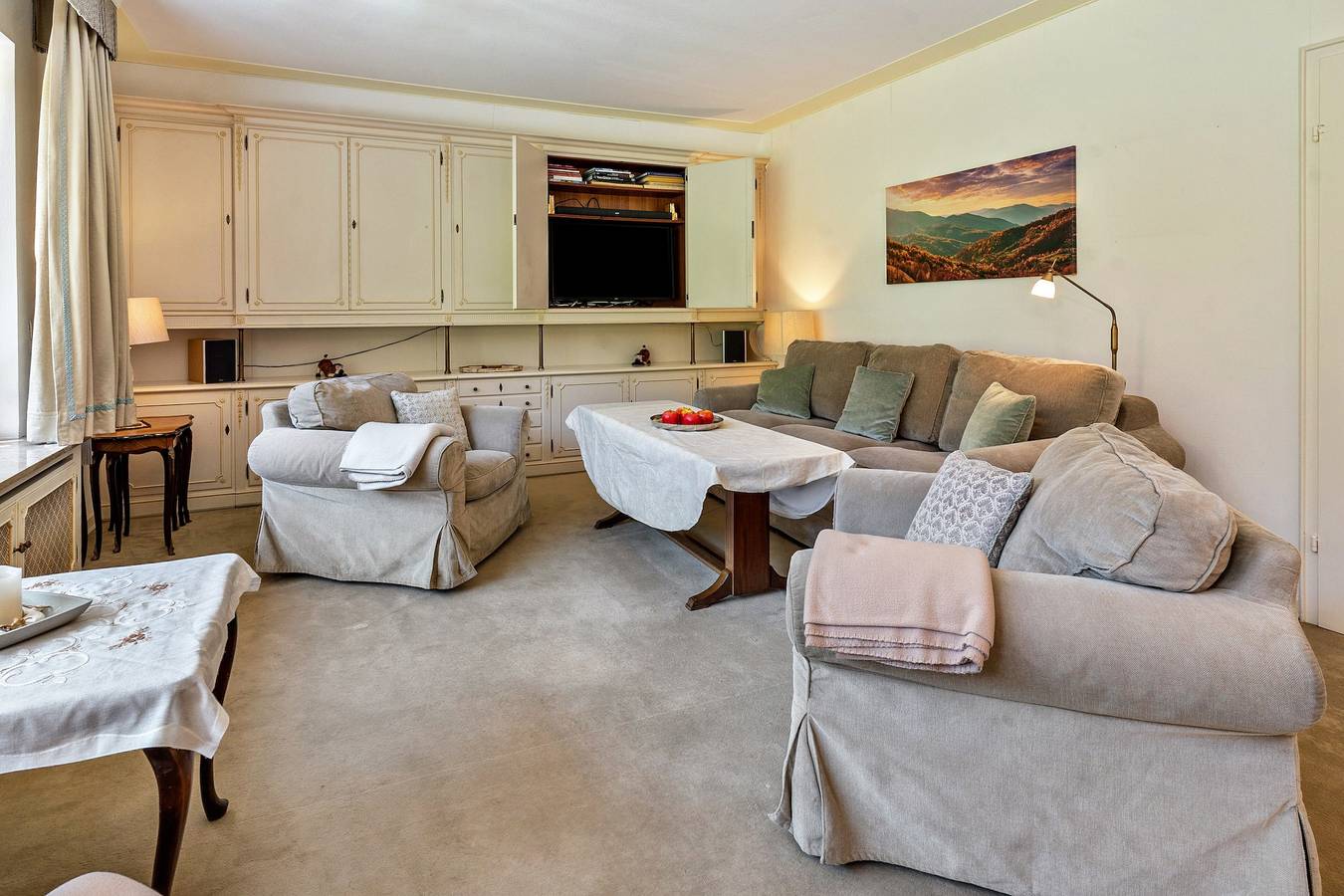 Apartamento entero, Apartamento 1 con vistas a la montaña, terraza y Wi-Fi in Baden-Baden, Northern Black Forest