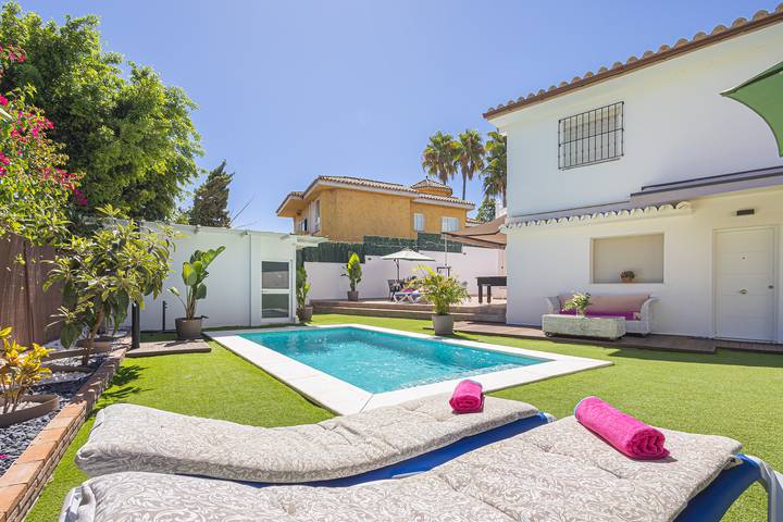 Villa für 8 Personen, mit Pool und Terrasse in Marbella