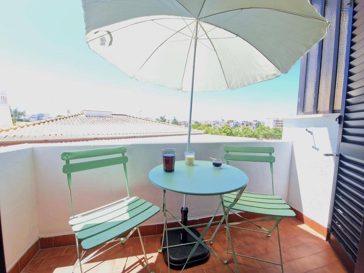 Portimão Guest House - Suites & Rooms, Rooftop River View, Bbq & Ac in Portimão, Distrito de Faro