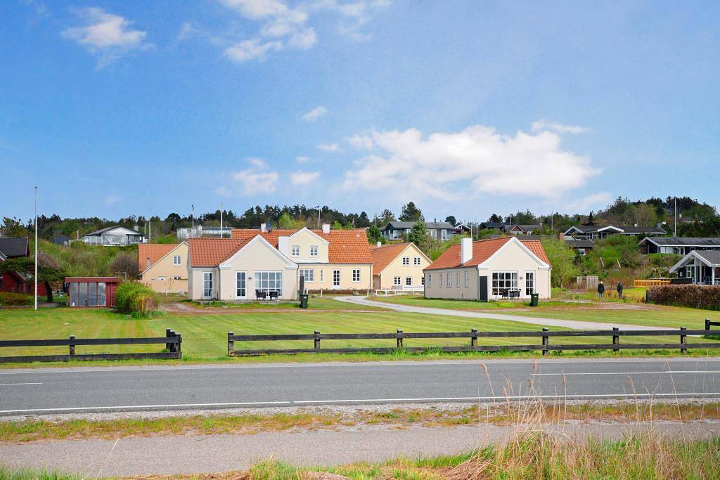 Holiday home with sea view by Handrup Beach – just 100 metres from the child-friendly shore of Ebeltoft Bay in Ebeltoft, South Djursland
