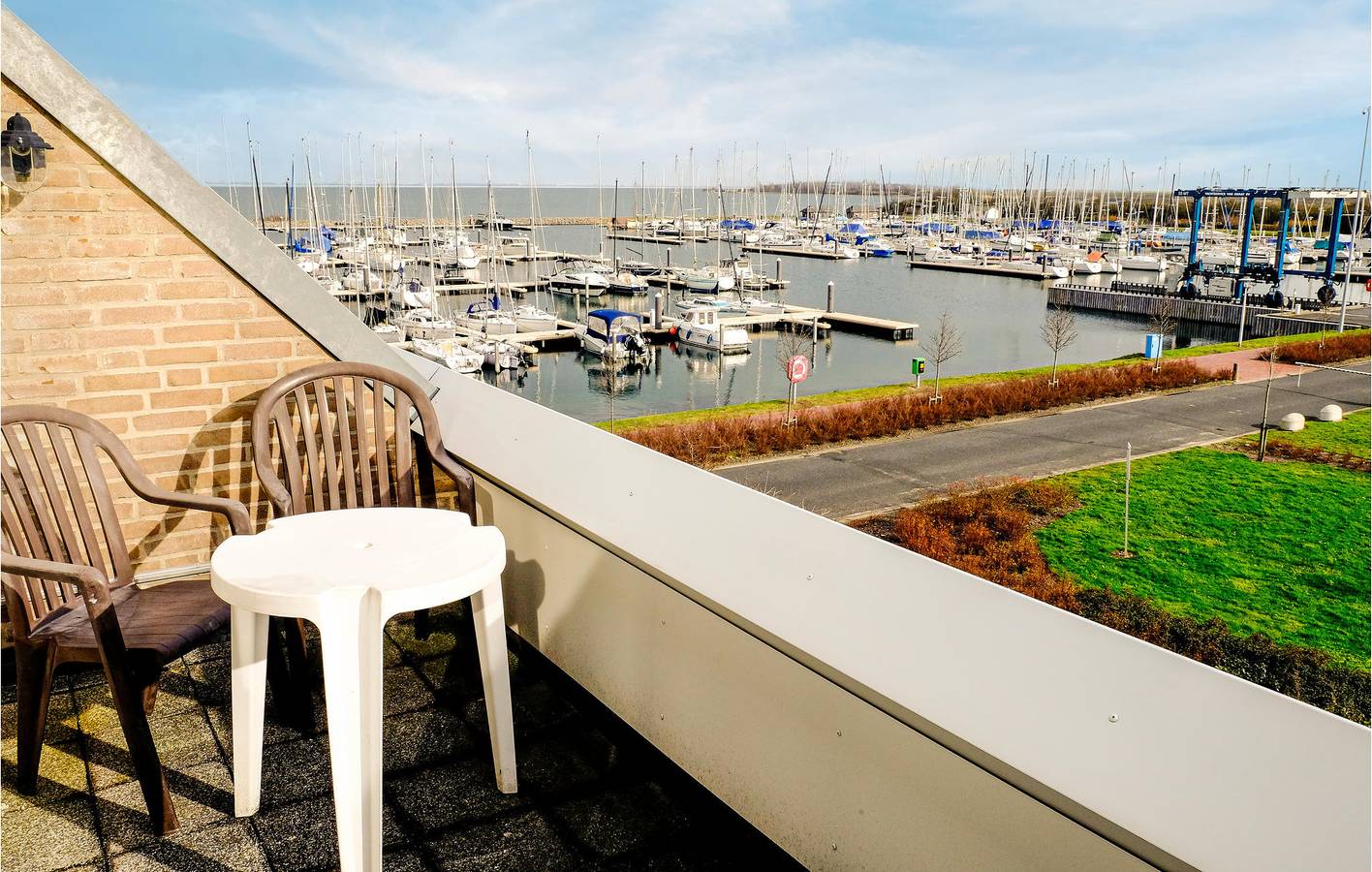 Apartamento vacacional entero, Apartamento de vacaciones para 4 personas con vistas al lago in Bruinisse, Grevelingenmeer