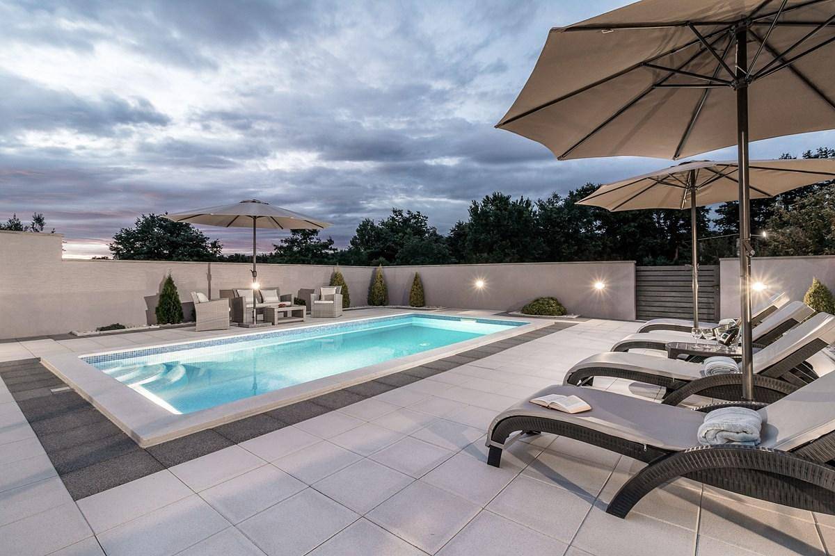 Ferienhaus für 6 Personen mit Terrasse in Divšići, Südküste Istrien