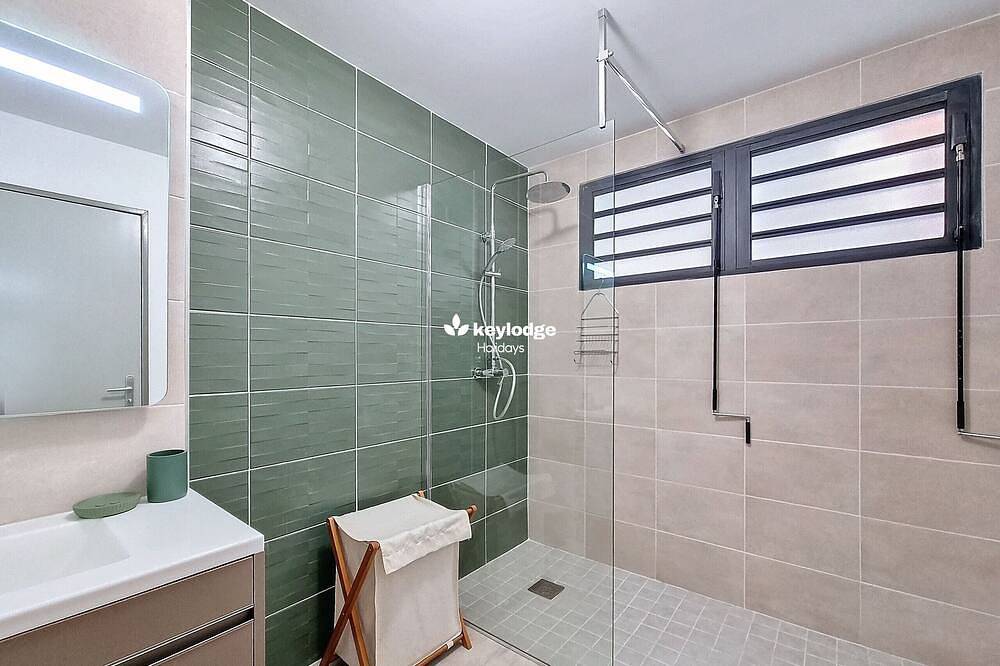 Entire apartment, Ecrin salé – Renovated T2 64 m2 – Etang-Salé in L'Étang-Salé, La Réunion