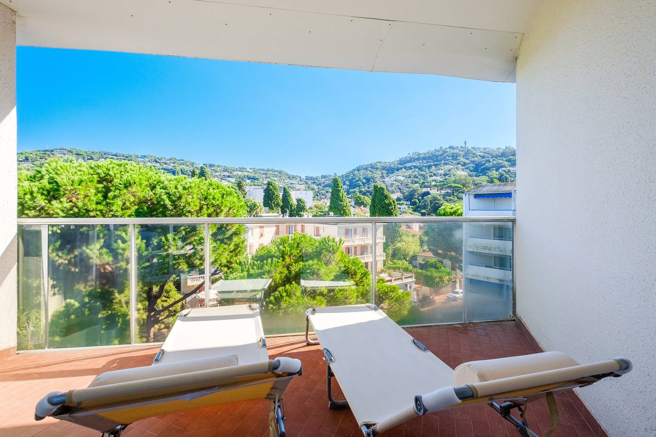 Hel lägenhet, Apartment 'Sea and Sky 6 Personnes' with Mountain View, Private Terrace and Air Conditioning in Cannes, Medelhavskusten (Frankrike)