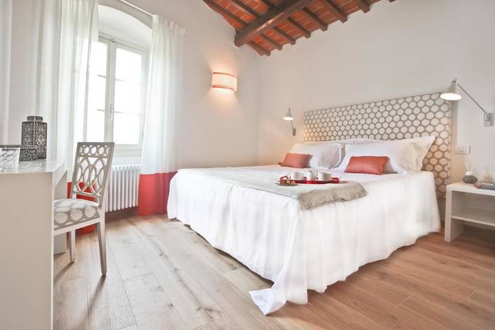 B&b per 3 persone, con Terrazza e Idromassaggio nonché Giardino e Piscina a Bagno a Ripoli