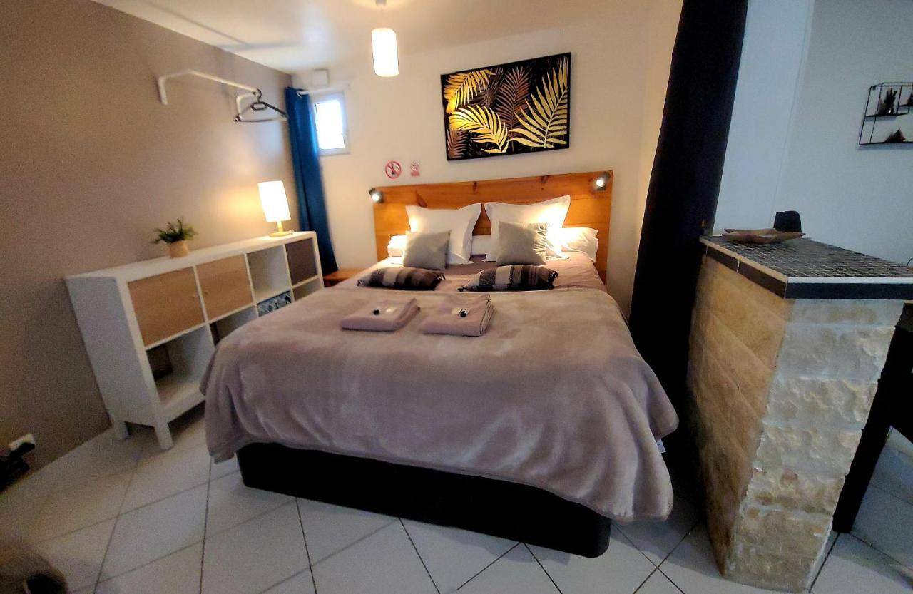 Appartement entier, Ravissant studio privé 2 pièces "Le Cosy" tout équipé in Monchy-Saint-Éloi, Oise