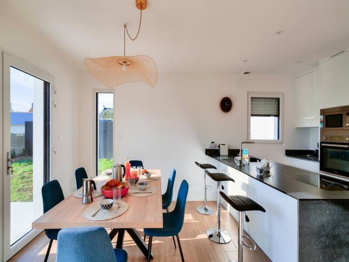 Gîte pour 8 personnes, avec jardin dans Saint-Guénolé - 3