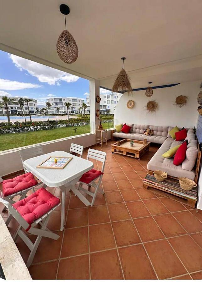 Appartement de vacances pour 5 personnes, avec piscine ainsi que balcon et vue