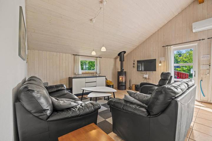 Villa für 6 Personen, mit Balkon/Terrasse und Whirlpool sowie Garten und Sauna in Jegum - 2