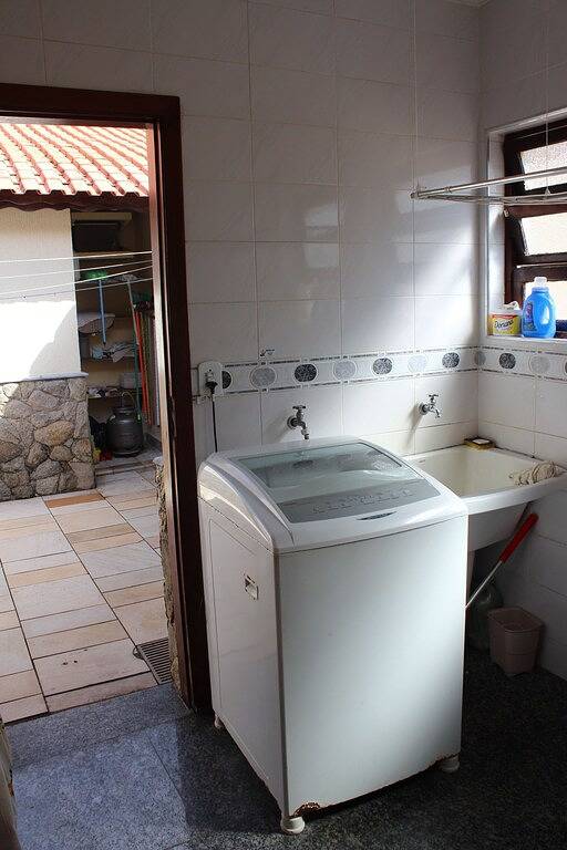 30 m vom Strand entfernt mit 8 Zimmern, 5 Suiten und Pool in Peruíbe, Baixada Santista