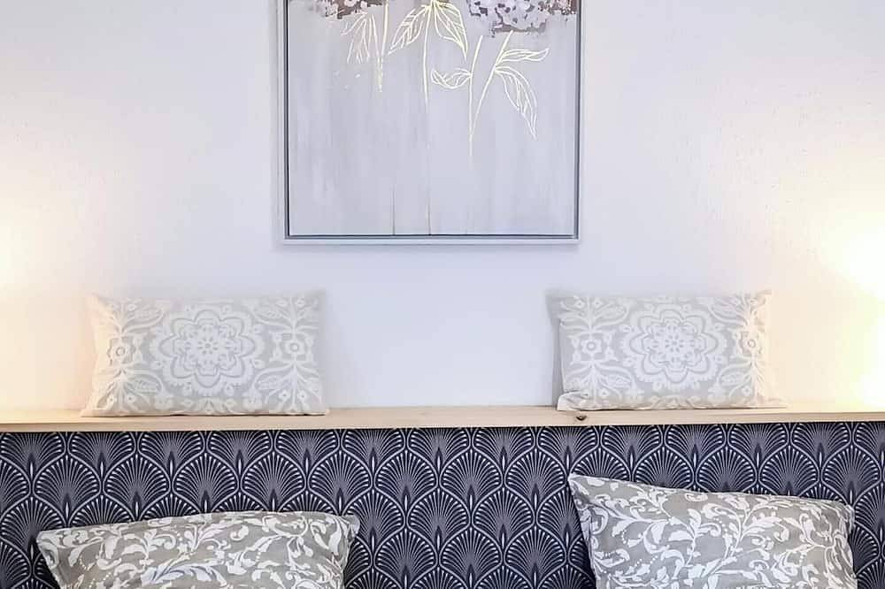Entire apartment, F2 apartment with large terrace in historic center in Luxeuil-les-Bains, Haute-Saône