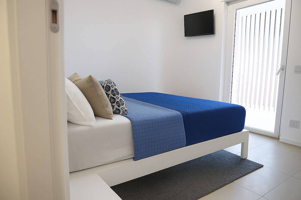 Apartment with large terrace sea view, roof terrace with whirlpool in Cirò Marina, Golfe de Tarente