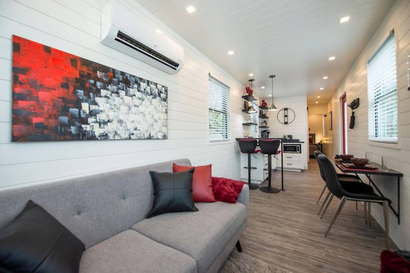 The Merlot - Unique Container Home Near Waco Attractions in McLennan County