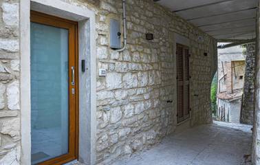 Location de vacances pour 4 personnes, avec terrasse et jacuzzi, animaux acceptés à Fabriano