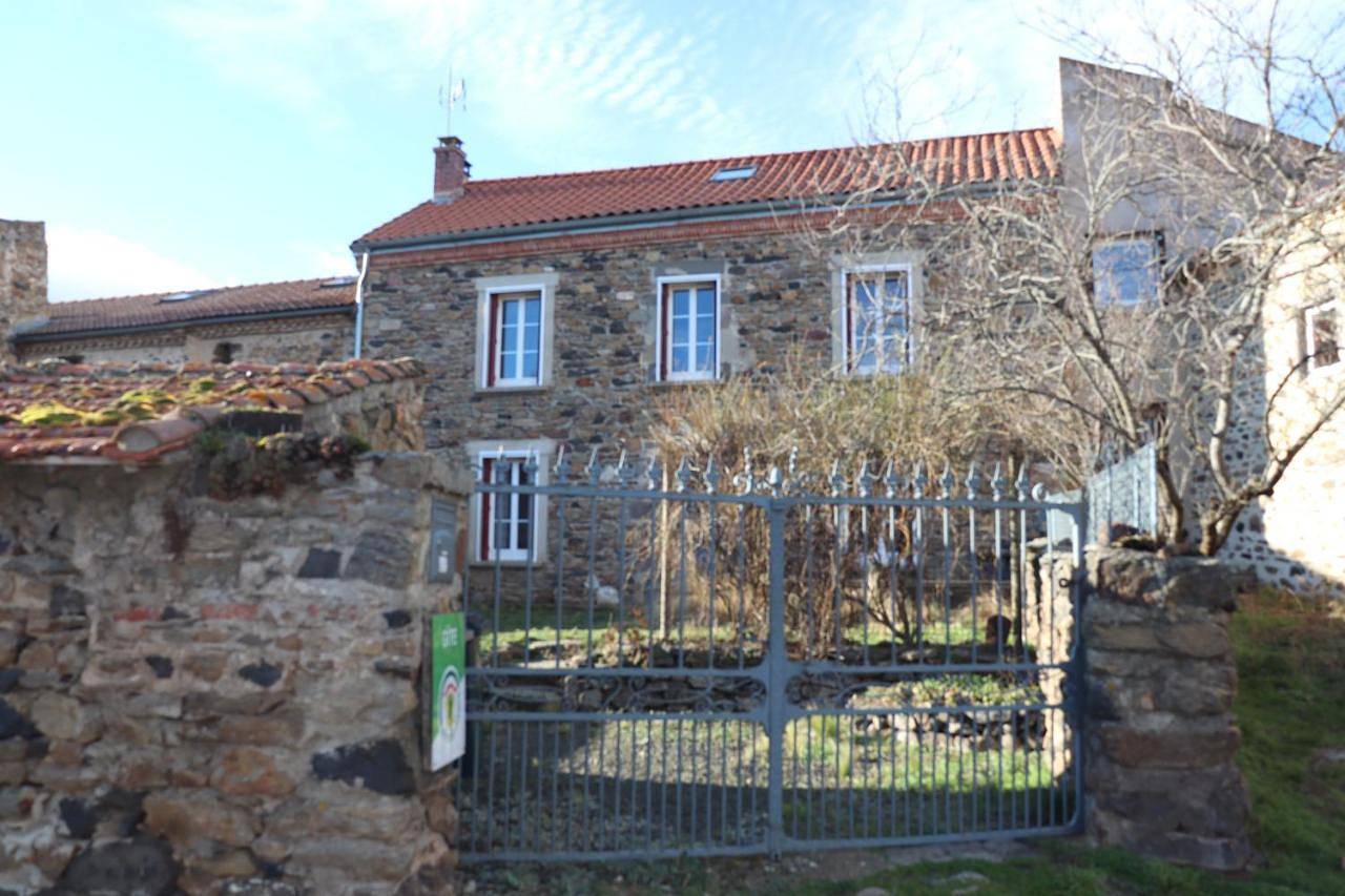 Les Chardonnerets - Jardin - Campagne in Blesle, Haute-Loire