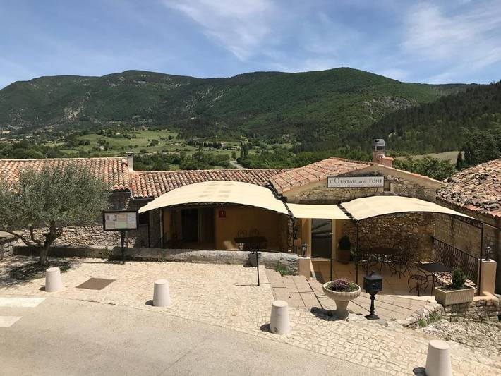 Hôtel pour 2 personnes, avec Terrasse ainsi que Jacuzzi et Jardin
