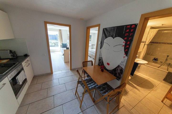 Appartement entier, Maison sur la colline, près du train, vue à 180°, grande terrasse, accueillante in Landikon, Birmensdorf