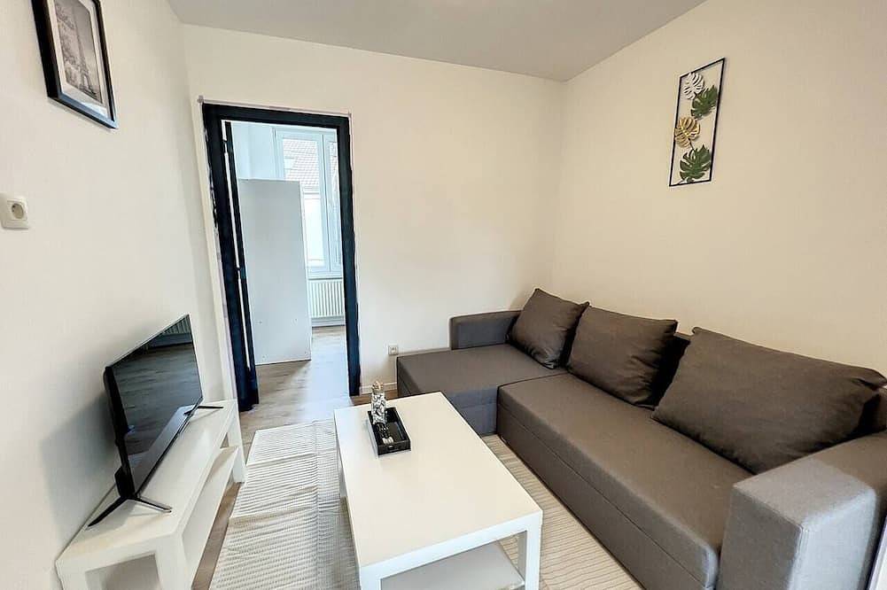Geheel appartement, Station 173 C Bruxelles-charleroi-airport in Ransart, Charleroi