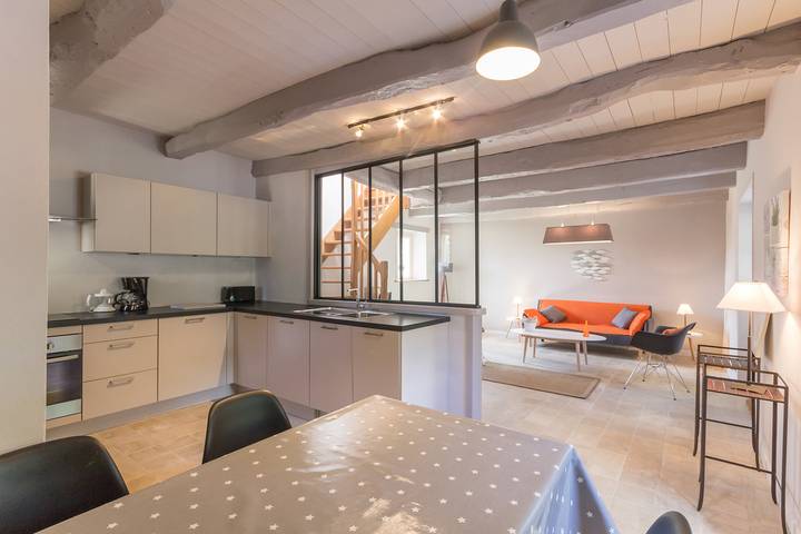 Gîte pour 4 personnes, avec piscine ainsi que terrasse et jardin à Ploeren - 4